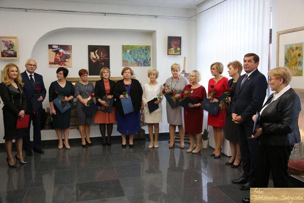 Miniaturka artykułu Nauczyciele nagrodzeni przez Burmistrza Miasta Lubartów